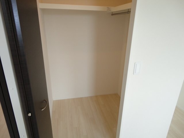 物件内観写真12　(ウォークインクローゼット)