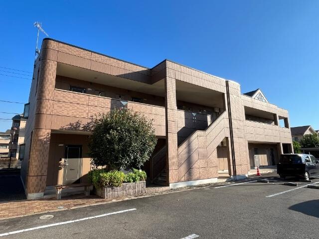 物件外観写真2　(外観写真（昼）)