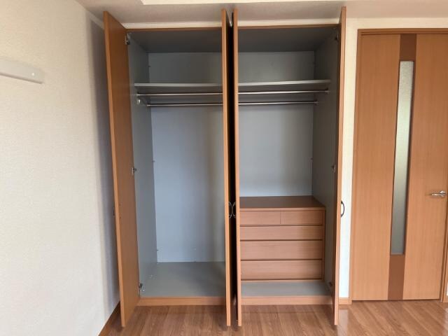 物件内観写真6　(クローゼット)