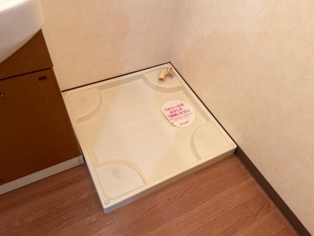 物件内観写真17　(洗濯機置場)