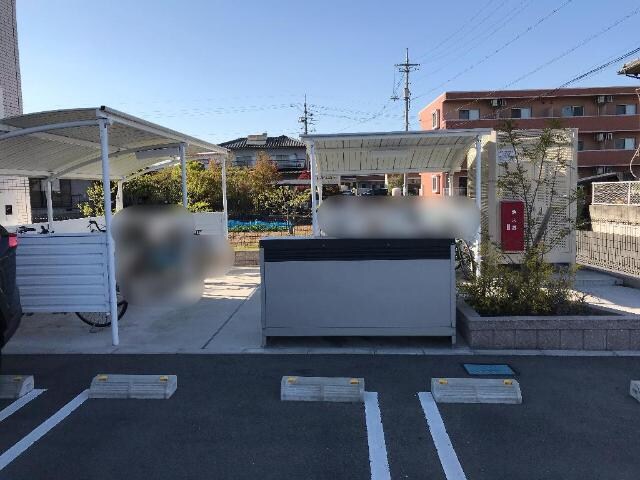 物件外観写真2　(外観写真（昼）)