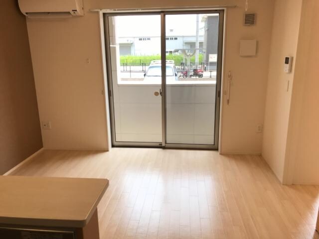 物件内観写真9　(リビング)