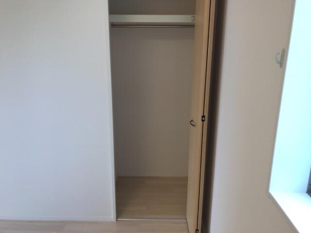 物件内観写真12　(クローゼット)