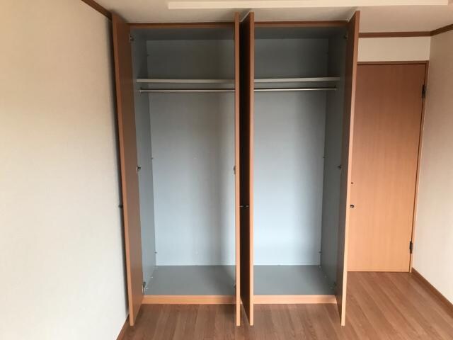 物件内観写真11　(クローゼット)