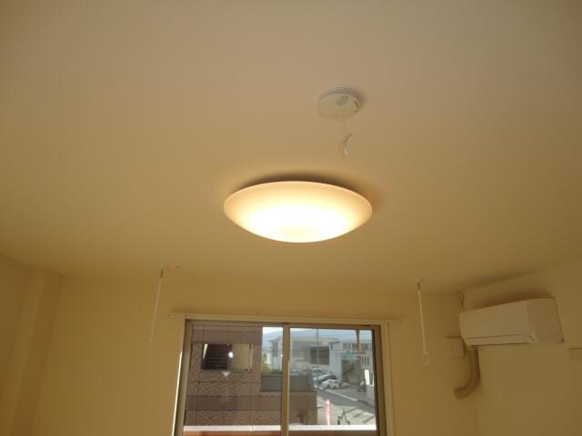 物件内観写真12　(照明器具)
