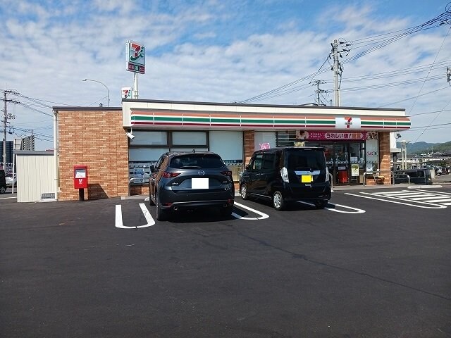 物件外観写真2　(セブンイレブン神辺十九軒屋店まで110m)