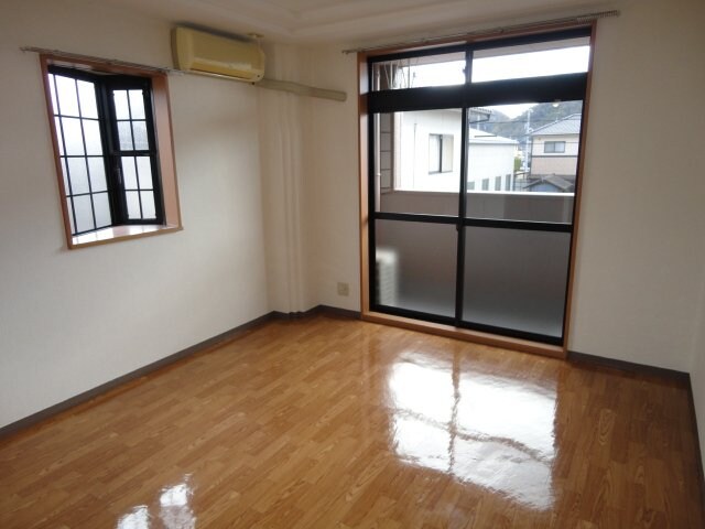 物件内観写真10　(洋室)