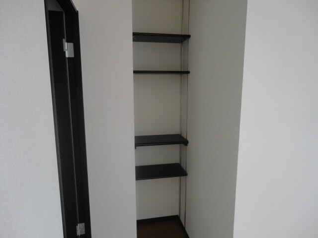 物件内観写真26　(棚)