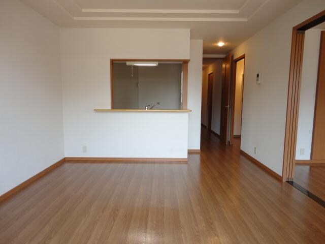 物件内観写真10　(リビング)