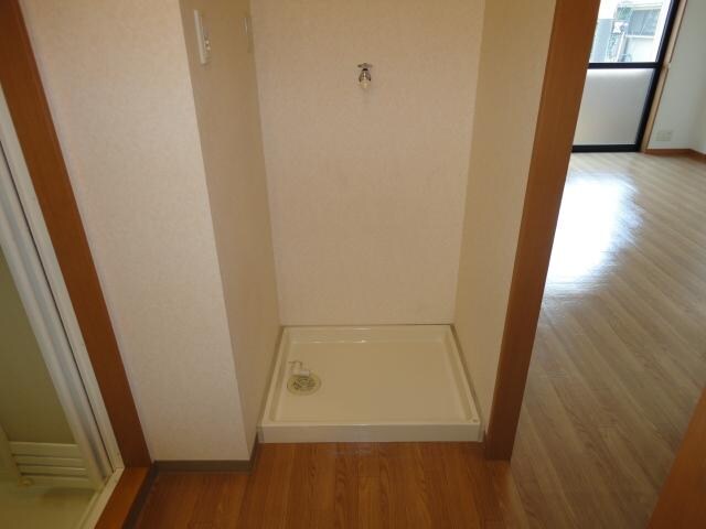 物件内観写真27　(洗濯機置場)