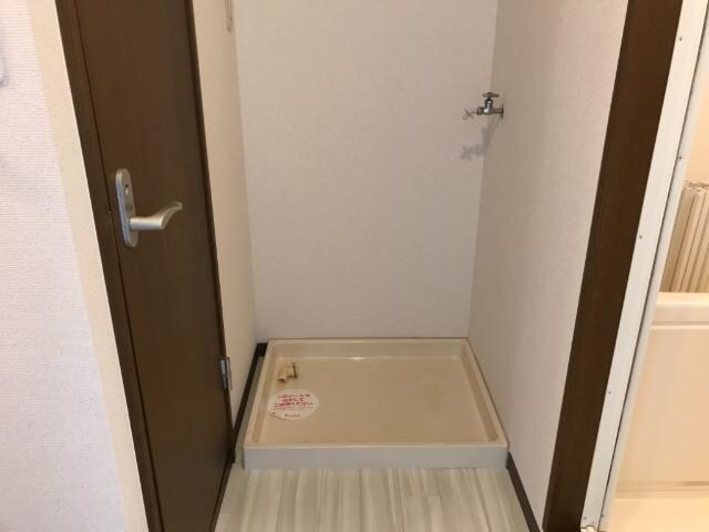 物件内観写真25　(洗濯機置場)