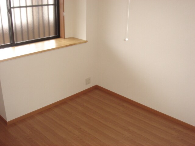物件内観写真10　(洋室)
