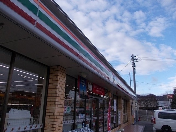 周辺環境(セブンイレブン福山加茂店まで1300m)