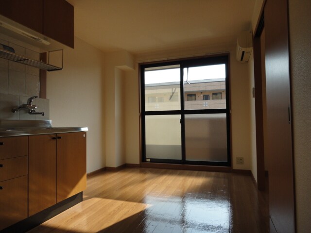 物件内観写真3　(ダイニング)