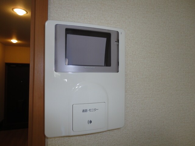 物件内観写真15　(カメラ付インターホン)