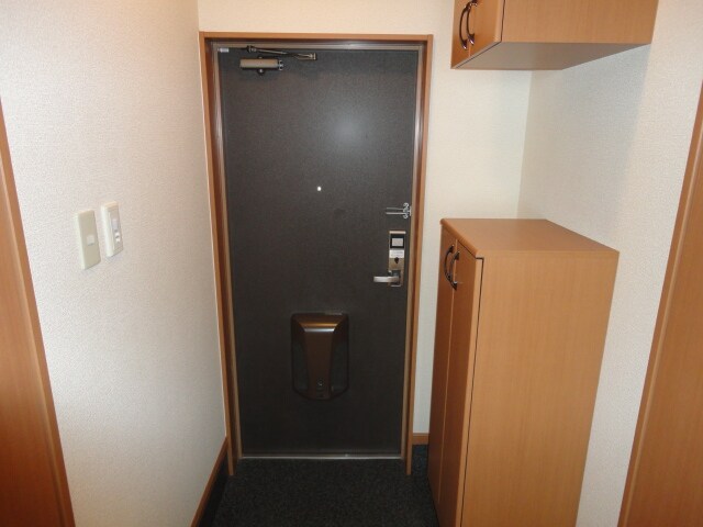 物件内観写真21　(玄関)