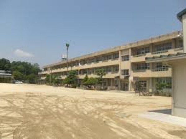 周辺環境(福山市立宜山小学校 2362m)