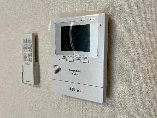 内装他(カメラ付インターホン（イメージ）)