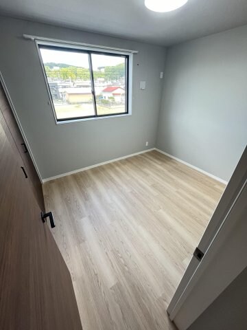 物件内観写真14　(おしゃれな居間です)