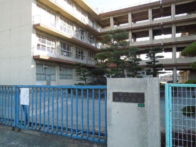物件外観写真7　(新涯小学校まで650m)