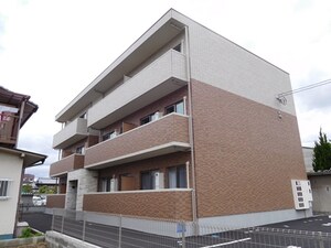 クロワゾン外観写真