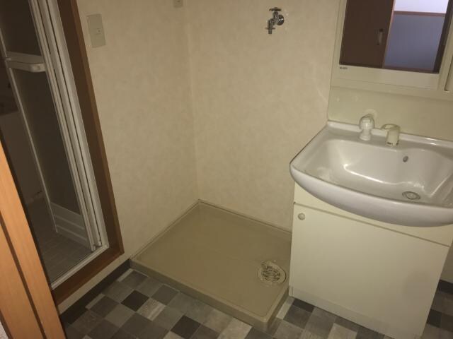 物件内観写真26　(洗濯機置場)