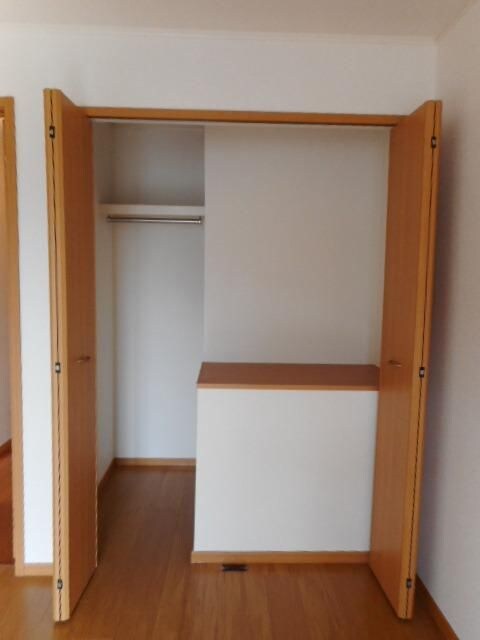 物件内観写真11　(写真は同タイプ別部屋)