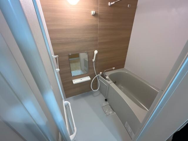 物件内観写真11　(ユニットバス（イメージ）)