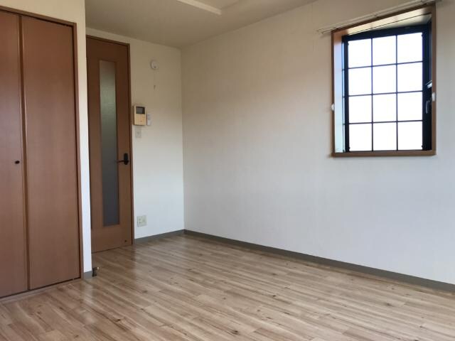 物件内観写真10　(洋室)