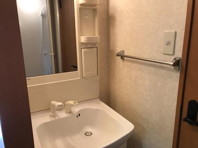 物件内観写真12　(洗髪洗面化粧台)
