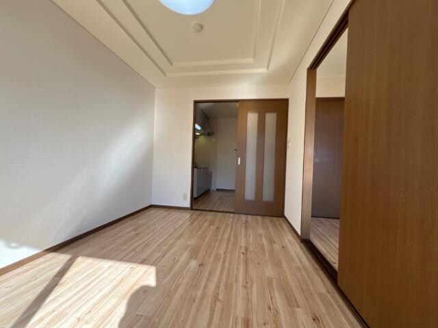 物件内観写真15　(洋室)