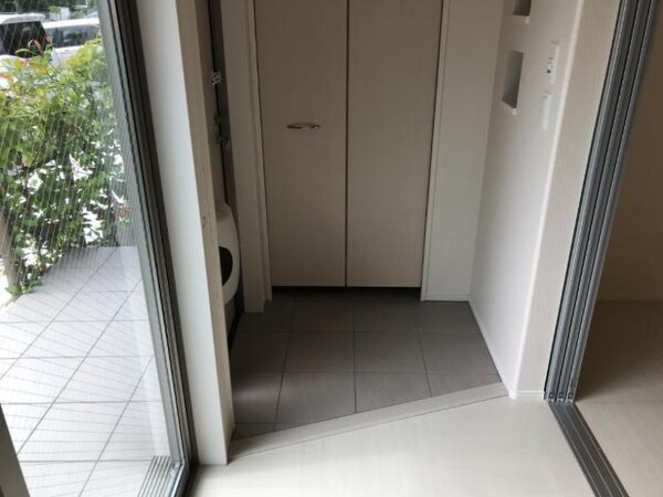 玄関(玄関)