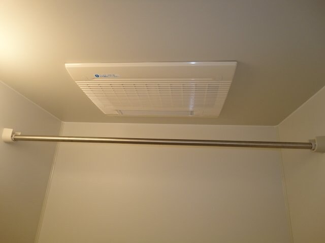物件内観写真11　(浴室乾燥機)