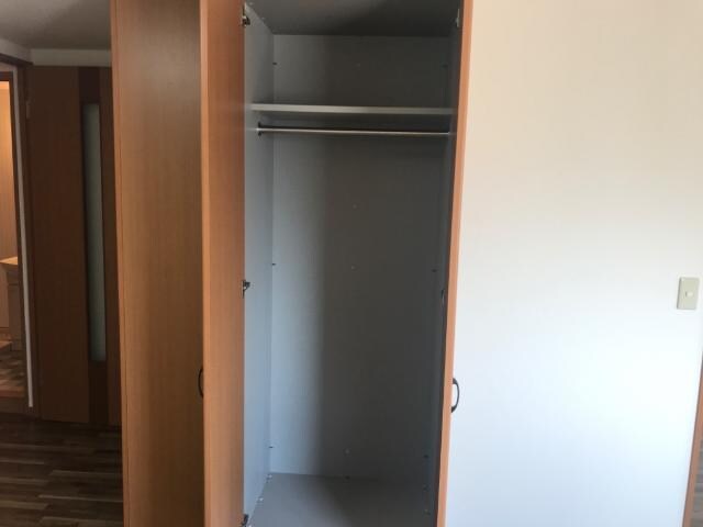 物件内観写真11　(LDK収納)
