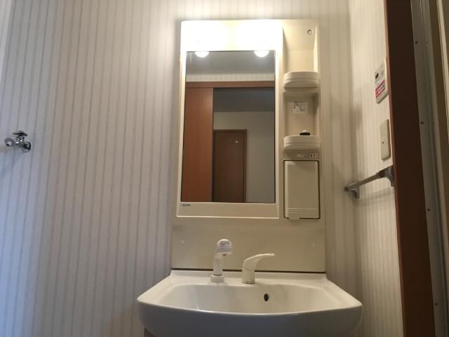 物件内観写真22　(洗髪洗面化粧台)