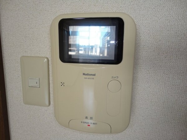 セキュリティ(カメラ付インターホン（イメージ）)