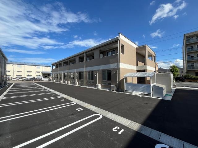 物件外観写真1　(外観写真（昼）)