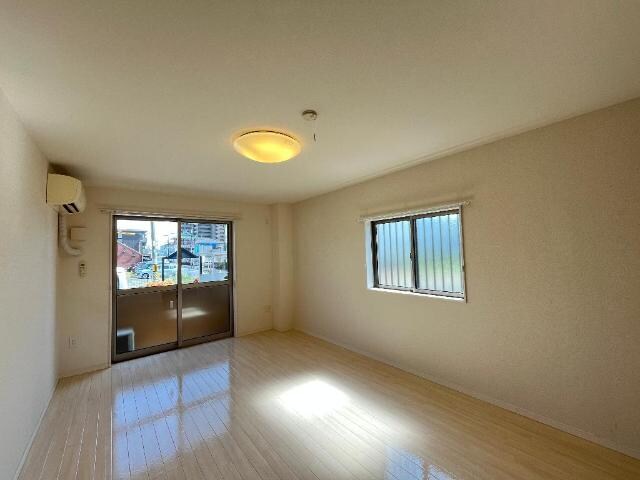 物件内観写真18　(洋室)