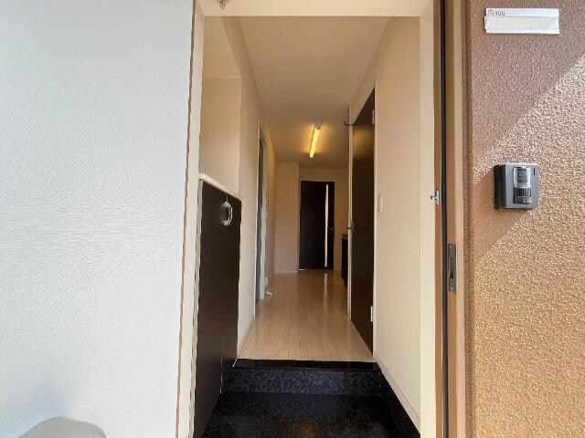 物件内観写真26　(玄関)