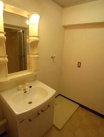 洗面・脱衣所(※現況優先　間取り反転)