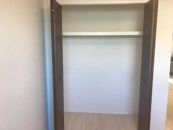収納(東洋室クローゼット)