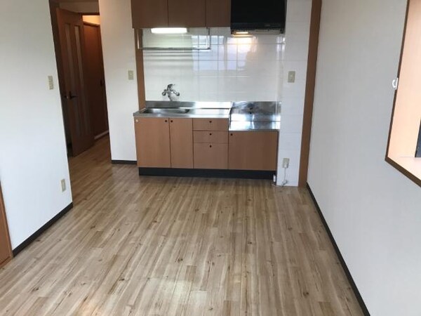 居室(ＬＤＫ（10.1帖）)