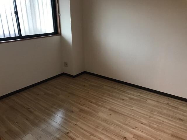 物件内観写真23　(洋室)