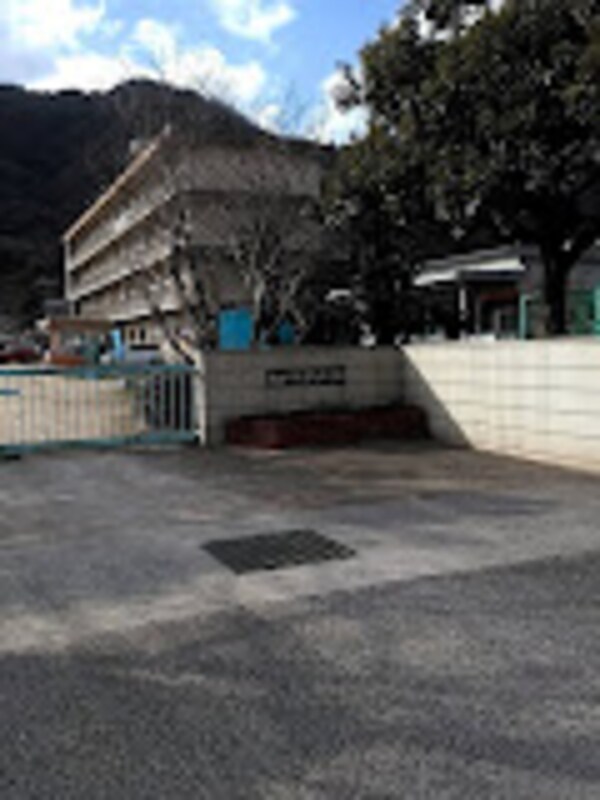 周辺環境(福山市立高島小学校 201m)