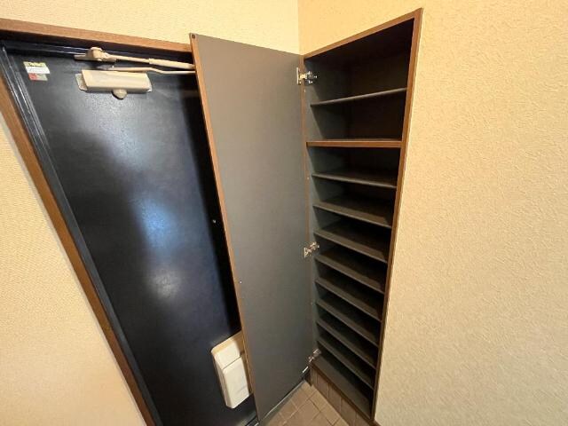 物件内観写真27　(下駄箱)