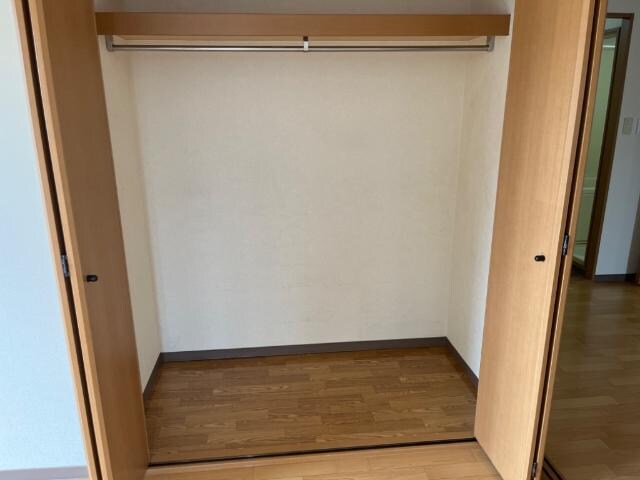 物件内観写真12　(クローゼット)