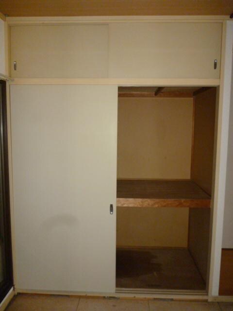 物件内観写真6　(収納)