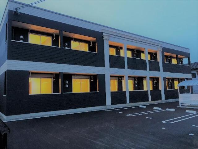 物件外観写真1　(外観写真（夜）)