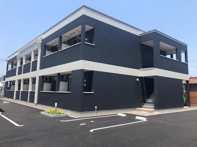 物件外観写真2　(外観写真（昼）)