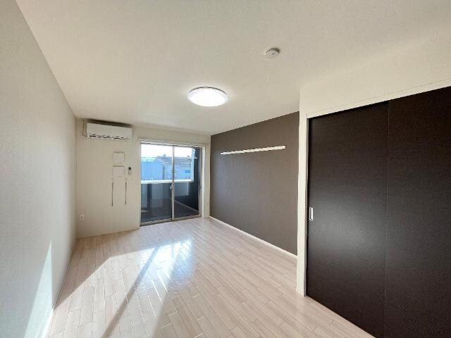 物件内観写真9　(洋室)